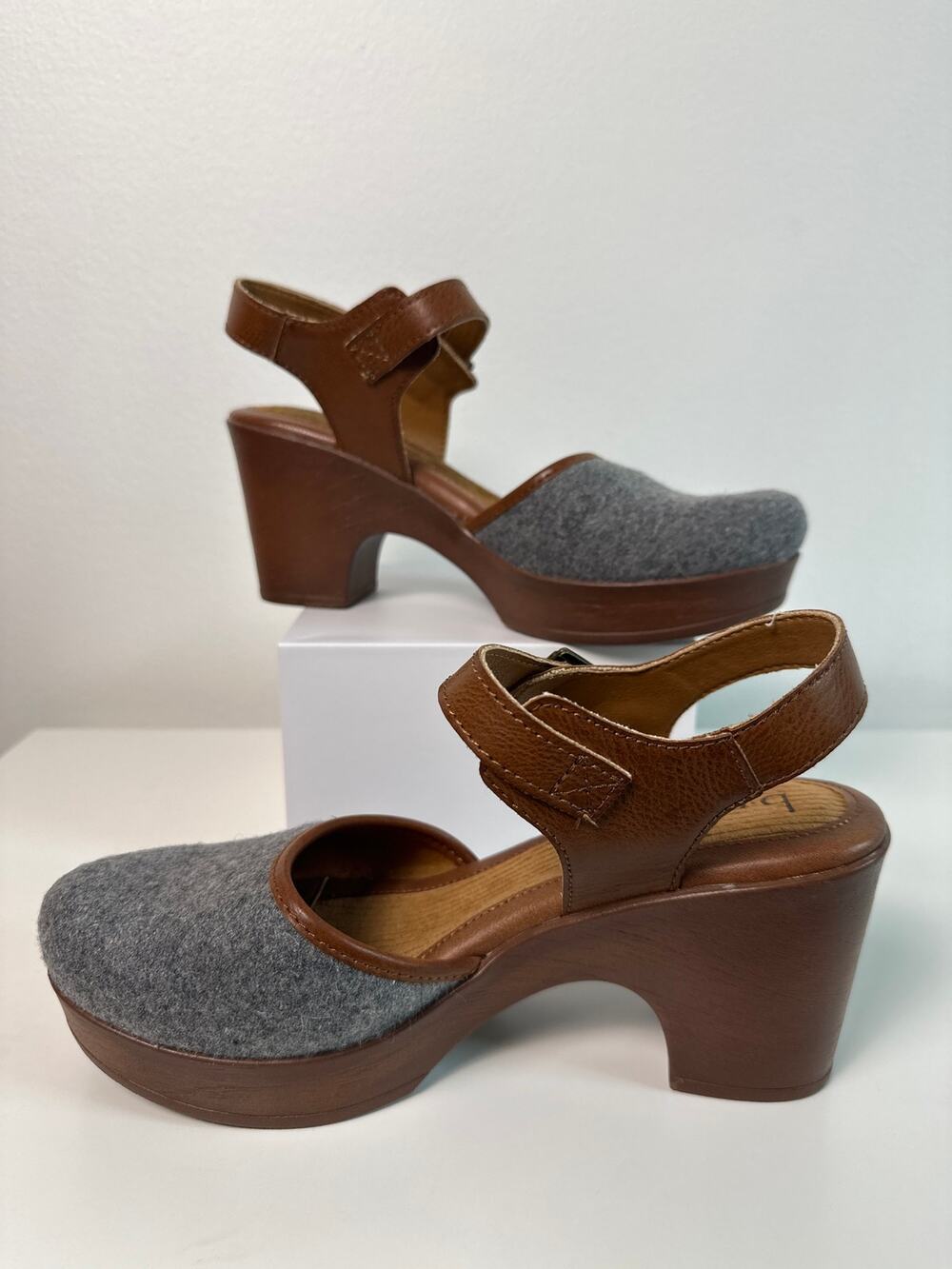BOC Big on Comfort Grey Felt & Brown Ankle Strap Platform Clog Heels | Size 8